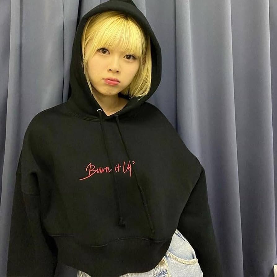 Amazon.co.jp: NiziU ニジュー グッズ パーカー Burn It Up